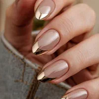 دعوت به همکاری از ناخنکار حرفه ای