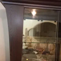 ویترین چهار طبقه  ام دی اف پشت آینه  دیواره شیشه