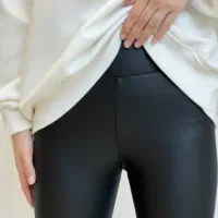 لگ چرم مارتیم|لباس|قم, یزدانشهر|دیوار