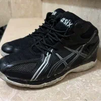 کفش آسیکس (Asics)