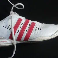 کفش کتونی ورزشی ادیداس اصل|کیف، کفش، کمربند|چهارباغ, |دیوار