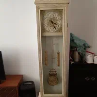 ساعتی ایستاده