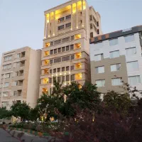 ۵۰ متر تجاری پرستار