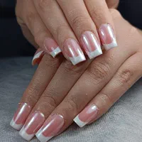 کلاس های آموزش کاشت ناخن