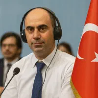 مترجم همراه و همزمان ترکی استانبولی (زبان مادری)