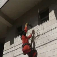 کار در ارتفاع با طناب بدون داربست
