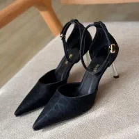 کفش پاشنه بلند زنانه