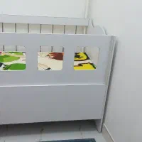 تخت سفید سالم همراه تشک