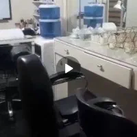 سالن زیبایی با وسایل