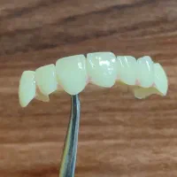 استخدام نیروی کار در لابراتوار دندانسازی