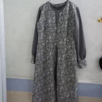 مانتوژاکاردخاص|لباس|قم, بنیاد|دیوار