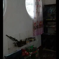 ساختمان طبقه دوم راه کاملاً جدا