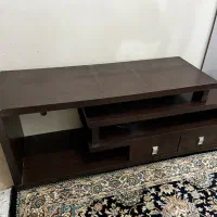 میز تلویزیون فوق‌العاده تمیز و‌سالم