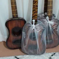 ۳ عدد گیتار نو نو اصلا استفاده نشده