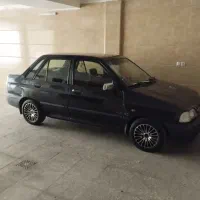 جوان پسند بی رنگ