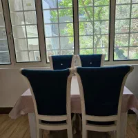 میز غذا خوری ۴ نفره کاملا سالم