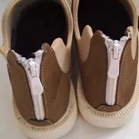 یک جفت کفش|کیف، کفش، کمربند|ابریشم, |دیوار