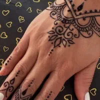 شیدلب تتوبدن و نقش حنا فقط برای خانوما|خدمات آرایشگری و زیبایی|کرمانشاه, |دیوار