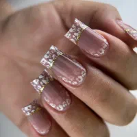 کاشت ناخن|خدمات آرایشگری و زیبایی|نیشابور, دارایی|دیوار