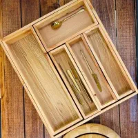 جا قاشقی داخل کابینتی چوبی