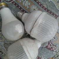 سه تا لامپ۶۰۰ت
