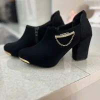 کفش سایز ۳۸