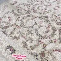 فرش ۹ متری افشانه خوشه کرم ۱۲۰۰ شانه با تراکم ۳۶۰۰