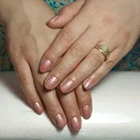 ناخنکاری|خدمات آرایشگری و زیبایی|گلوگاه, |دیوار