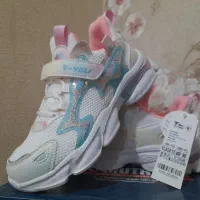 کفش ورزشی نو