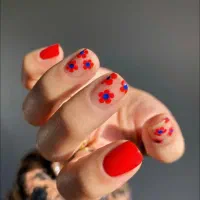 کاشت ناخن ۴۰۰