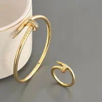 آنلاین شاپ اکسسوری وساعت وآرایشی