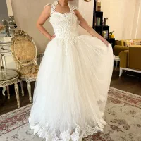 فروش ۴ عدد لباس عروس بسیار زیبا متن و کامل بخونید