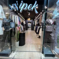 فروشنده خانم