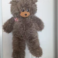 خرس بسیاربزرگ و اسباب بازی های باطری خور