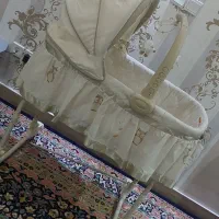 گهواره کنار تخت مادر|تخت و صندلی بچه|همدان, |دیوار