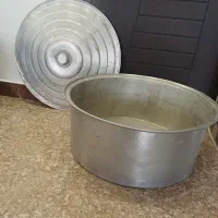 قابلمه بزرگ قدیمی و ضخیم