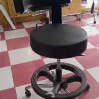 صندلی استادکار ارایشگری