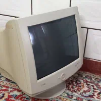 مانیتور کاپیوتر سالم