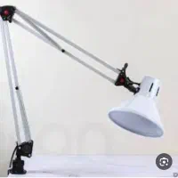 چراغ مطالعه یا چراغ کاشت ناخن