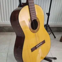 گیتار‌کلاسیک|گیتار، بیس، امپلیفایر|اشتهارد, |دیوار