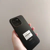 گوشی کاملآ نو