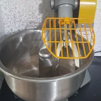 خمیر کن ۵ کیلویی موتور داخل سپه جهان|اجاق گاز و لوازم برقی پختوپز|شوش, |دیوار