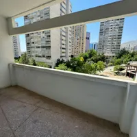 فروش آپارتمان ۱۰۲ متری ۲ خوابه در شهرک غرب