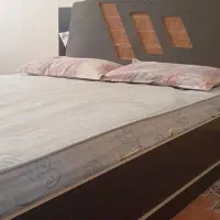 تخت دونفره