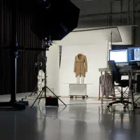 نیازمند مدل سن بین ۳۰ الی ۴۰