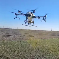 سمپاشی مزارع کشاورزی و محلول پاشی هوایی