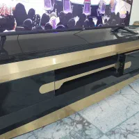 میز تلویزیون با چوب های گلس