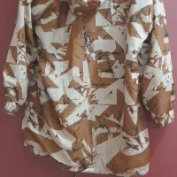 دوعدد کاپشن|لباس|رشت, نظری|دیوار