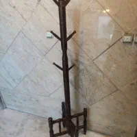 چوب لباسی ایستاده چوب خراطی گردو آنتیک قدیمی ۲عدد