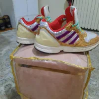 کتونی پولکی سایز ۴۲ در حد اکبند